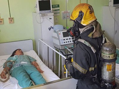 bombeiros e paciente