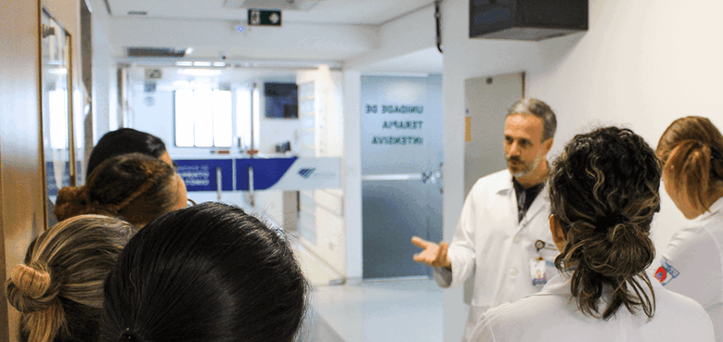 Aulão de Terapia Intensiva para Enfermagem capacita profissionais para atuação em UTI em Juiz de ForaAulão de Terapia Intensiva para Enfermagem capacita profissionais para atuação em UTI em Juiz de Fora