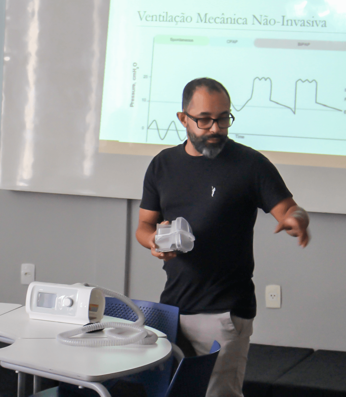 Workshop de Ventilação Mecânica Não Invasiva (VNI) em Juiz de Fora capacita fisioterapeutas para atuação clínica