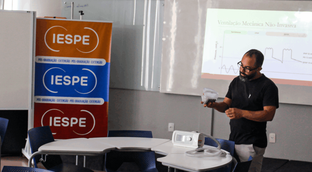Workshop de Ventilação Mecânica Não Invasiva (VNI) em Juiz de Fora capacita fisioterapeutas para atuação clínica