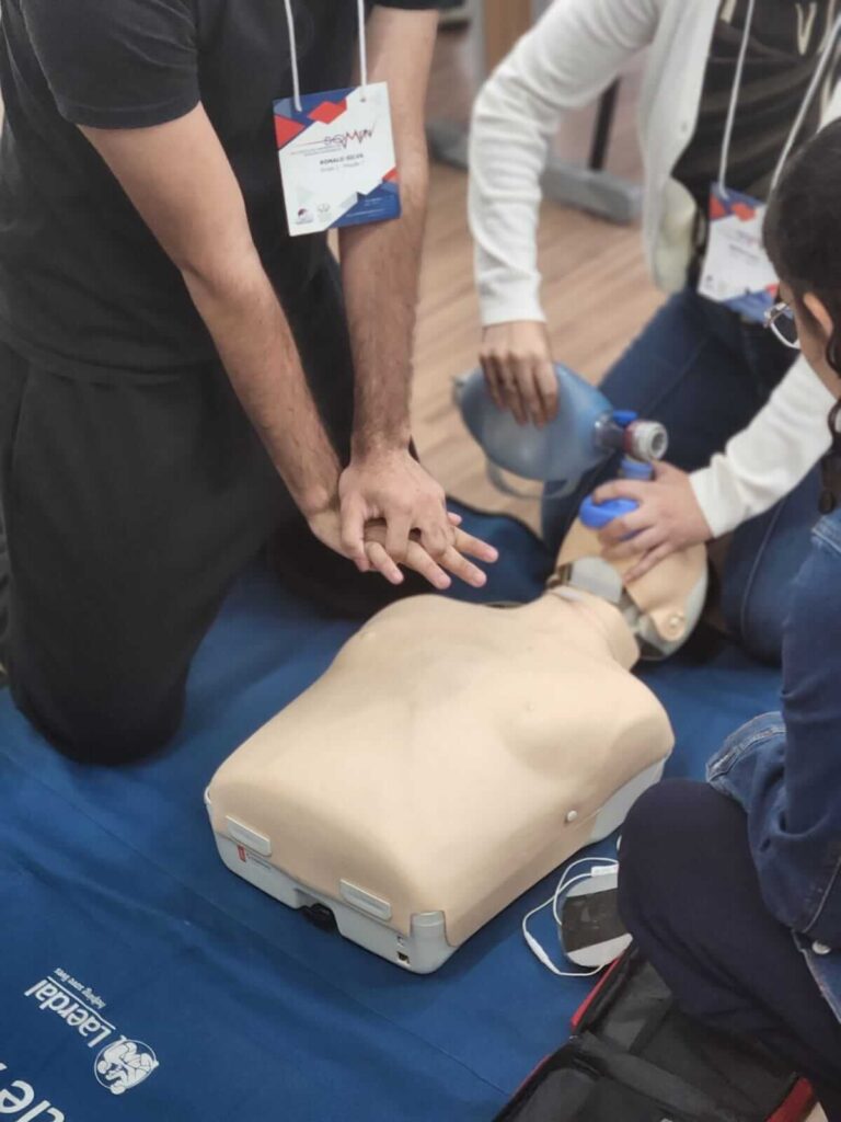 Curso de ACLS em Juiz de Fora | Treinamento Prático Presencial no IESPE / ENSIN-E